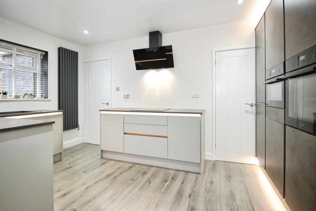 House in Leeds, Mill Shaw, Beeston - View 5