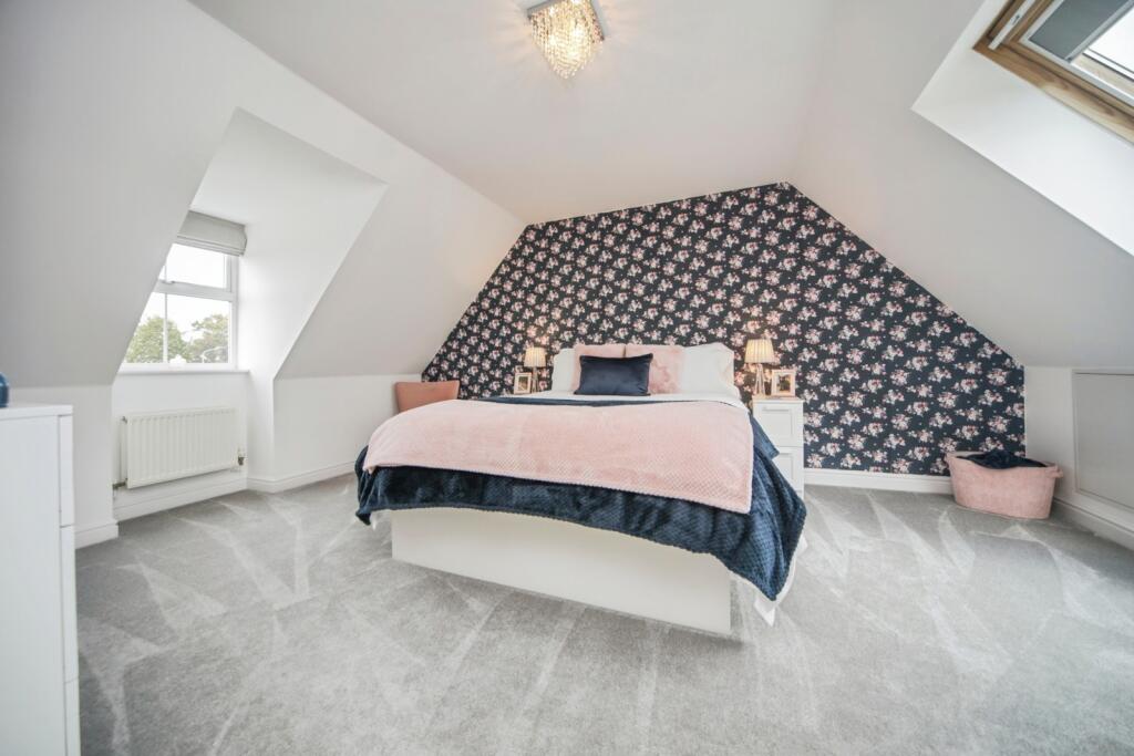 House in Ipswich, Grange Farm, Kesgrave - More
