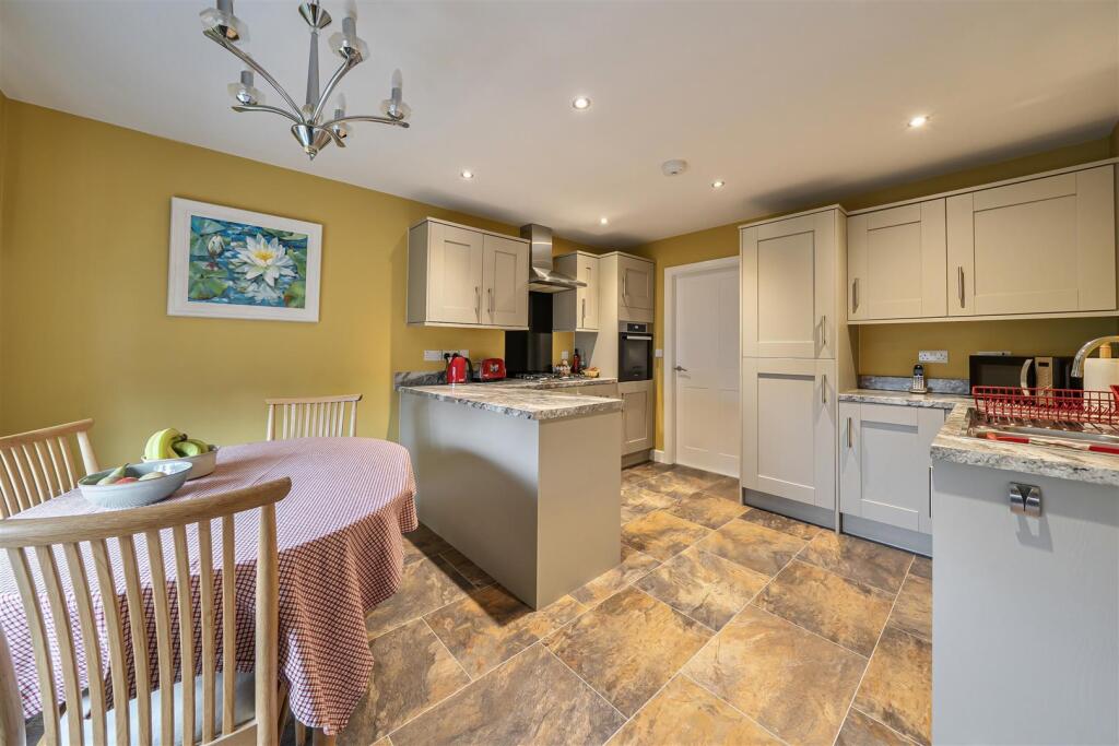 14 St. Thomas Close, Hanwood, Shrewsbury, SY5 8JJ photo 4