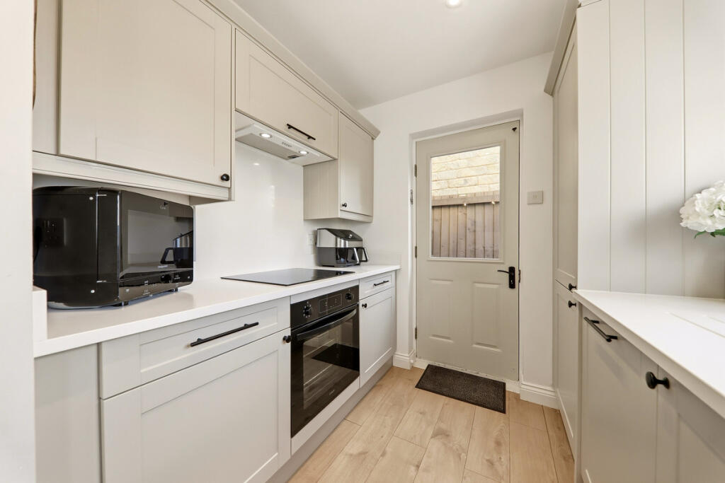 House in Leeds, New Scarborough, Westfield - View 5