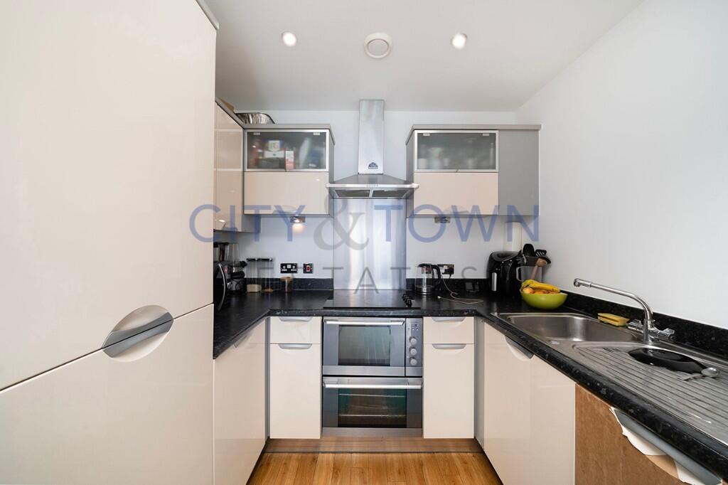 Harry Zeital Way, London, E5 photo 4