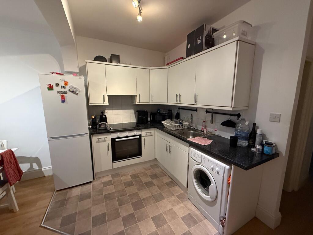 Apartment in Watford - More