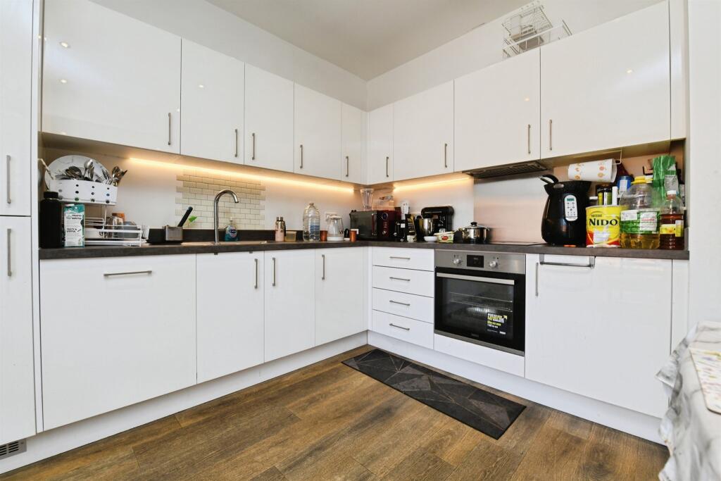 Albatross Way, Chelmsford Garden, CHELMSFORD photo 5
