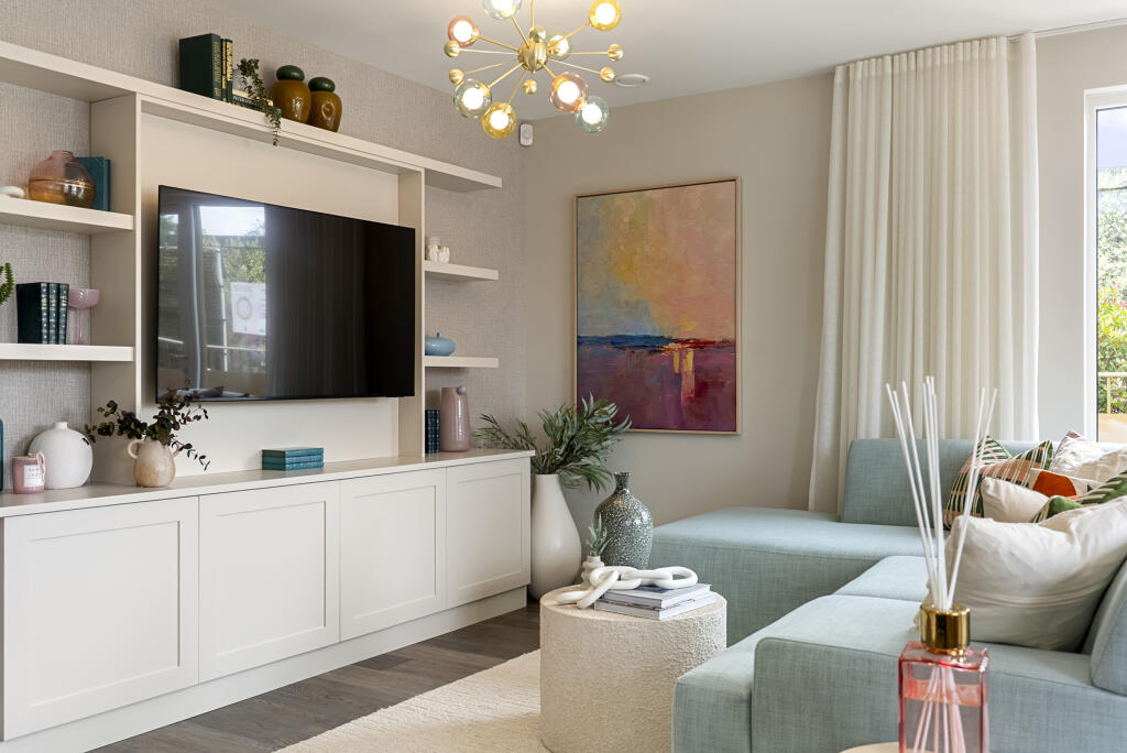 Main image of property: 100 Woodgate Drive,
London,
SW16 5SE