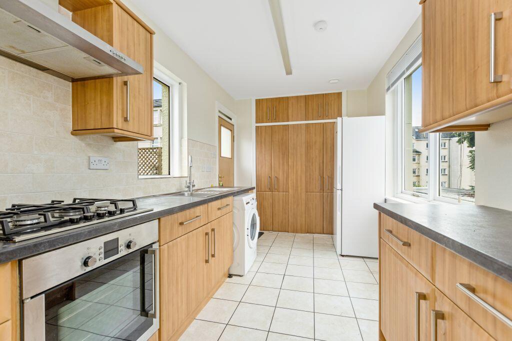 Apartment in Edinburgh, Morningside - View 5