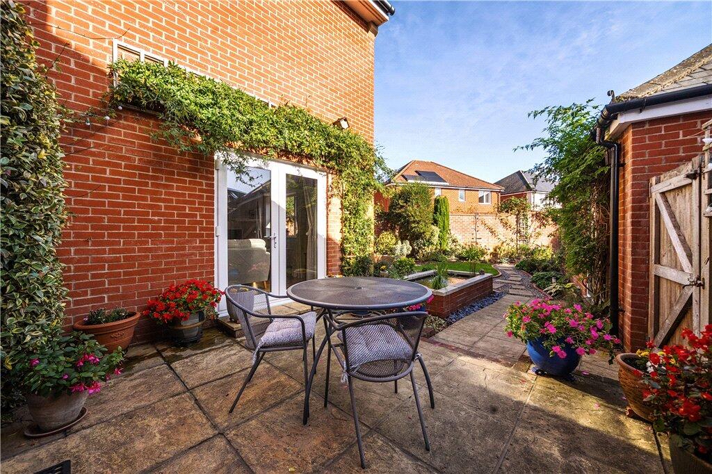 House in Romsey, Wisteria Gate - View 2