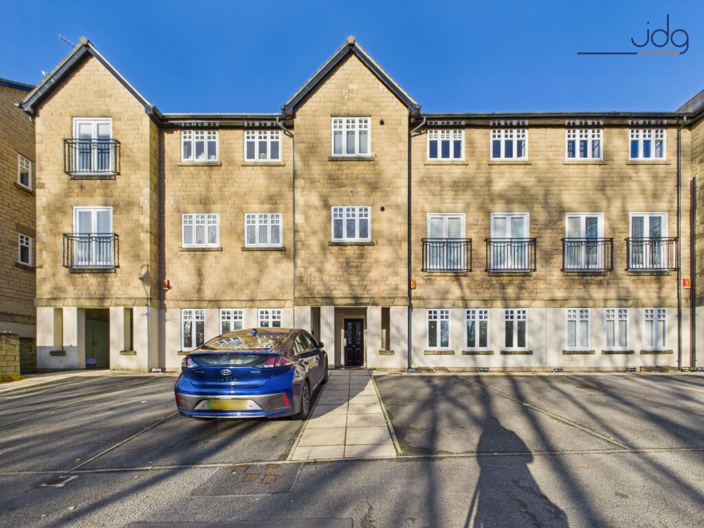 Main image of property: The Colonnade, Lancaster | Ideal First-Time Buy or Downsizer in Highly Regarded Standen Park