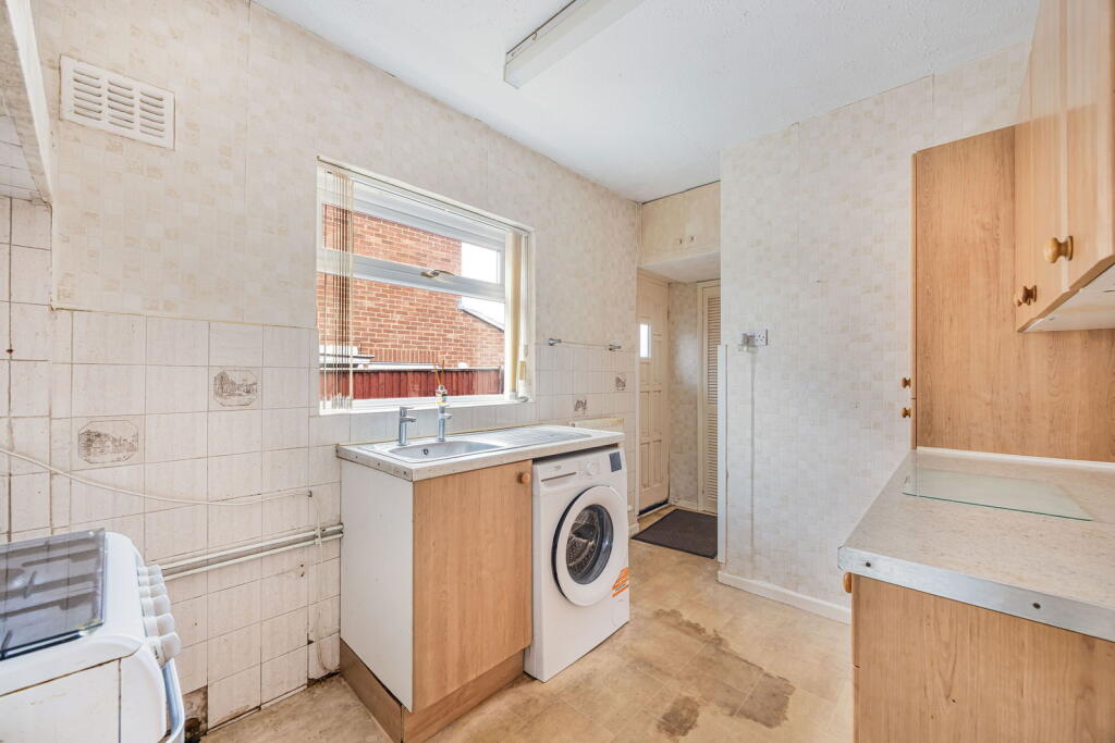 Langdale Road, Hatherley, Cheltenham, GL51 photo 3