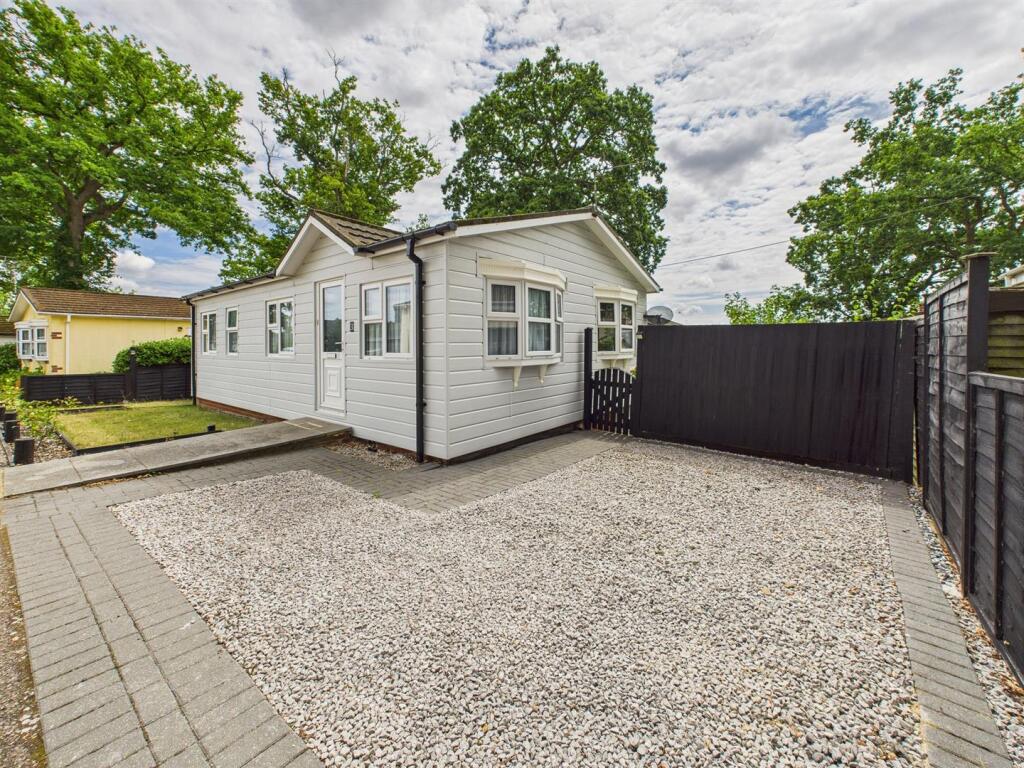 House in Reading, Garston Park, Tilehurst