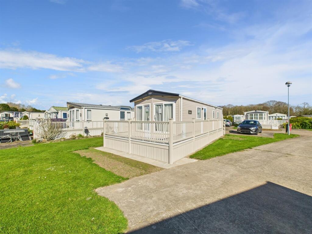 Main image of property: Woodthorpe Leisure Park, Woodthorpe, Alford