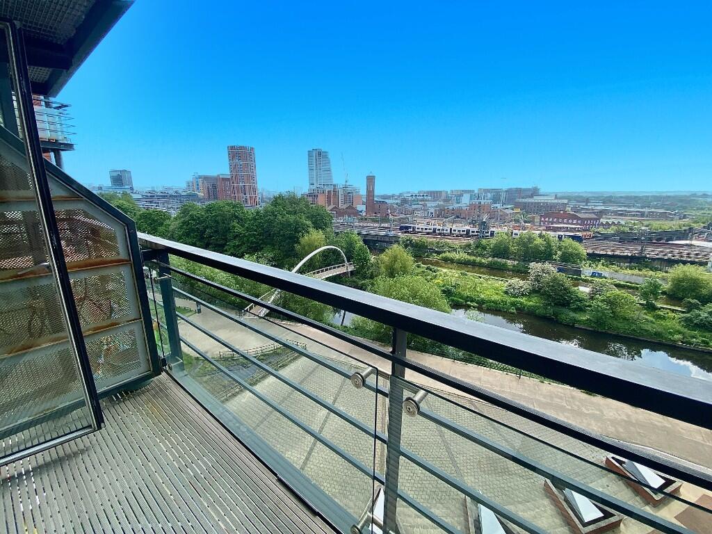 Main image of property: Whitehall Waterfront, Leeds, LS1 4EF