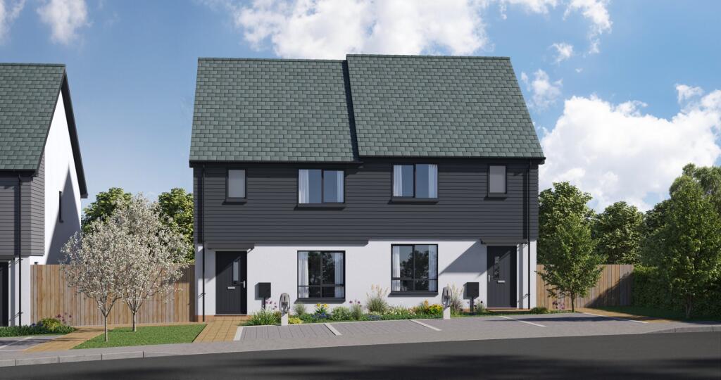 3-bed semi-detached on St Agnes, £152,000
