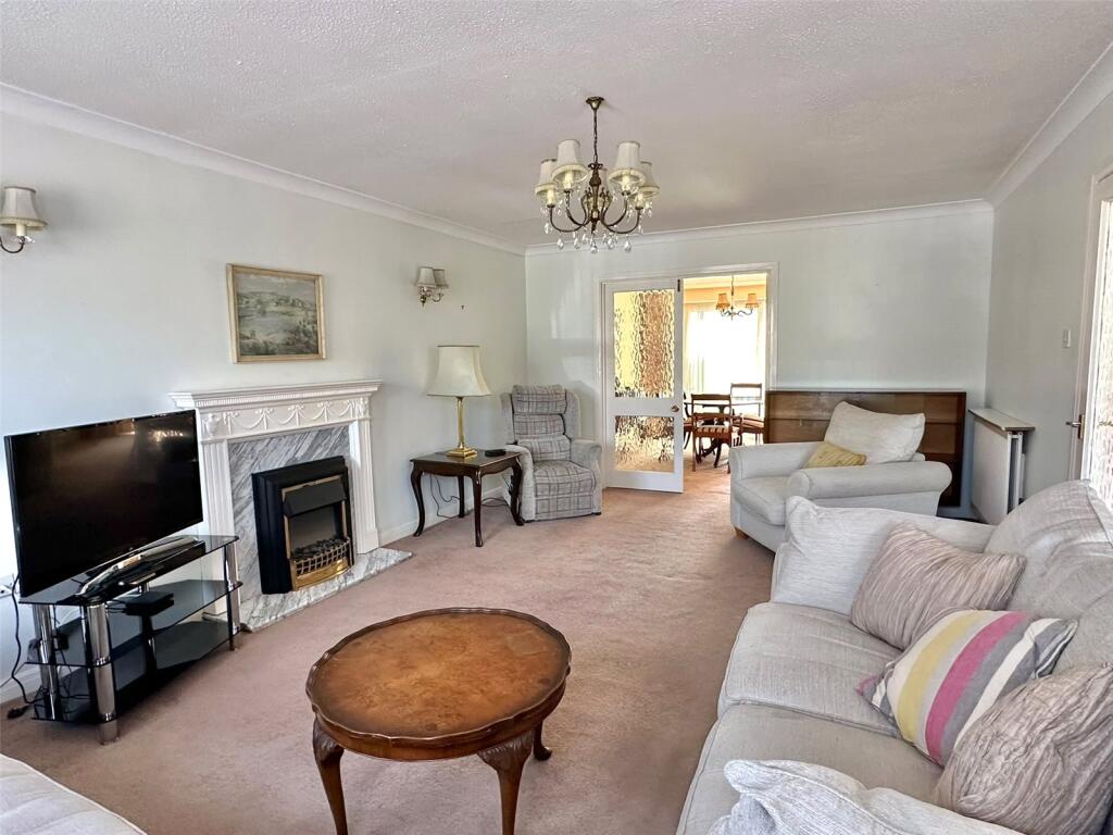 House in New Forest, Milford-on-Sea - View 5