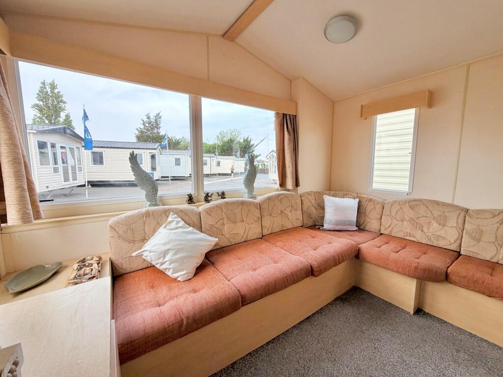 2010 Willerby Magnum, Steeple Bay Holiday Park, Steeple, Southminster, Essex, CM0 7RS - View 5