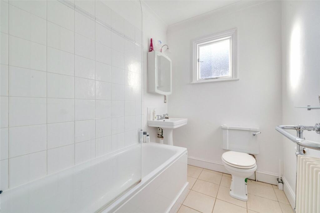 Apartment in London - View 5
