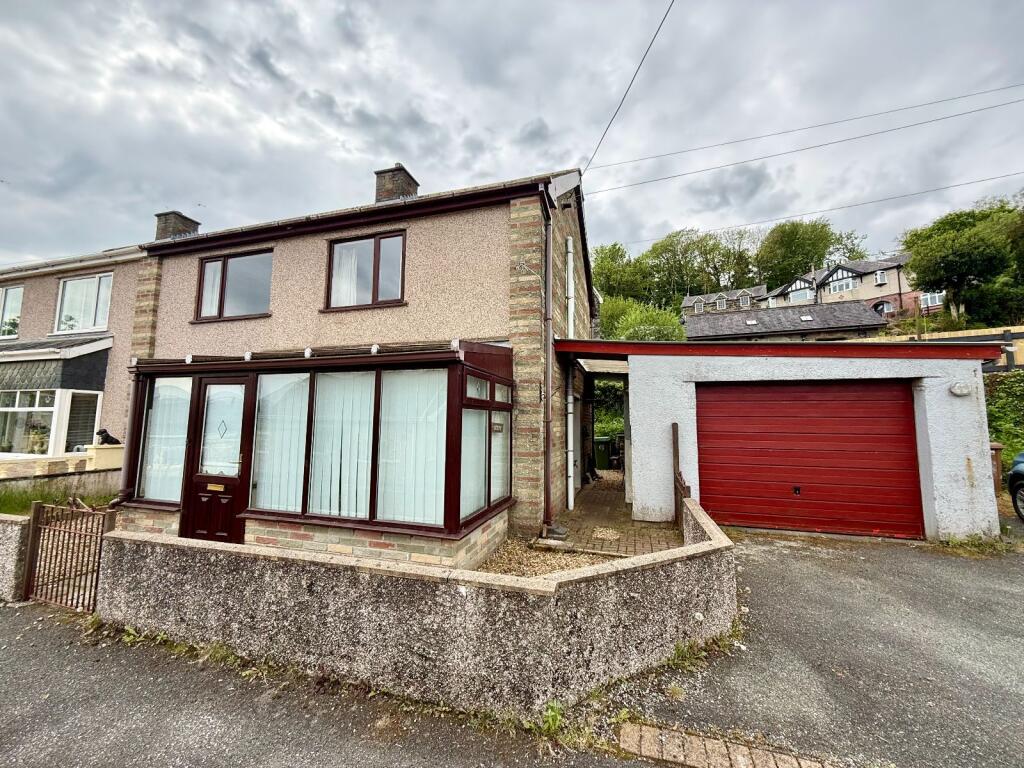 3-bed semi-detached on Dulyn, Mount Pleasant Road, Dolgellau, LL40 1RP, £210,000