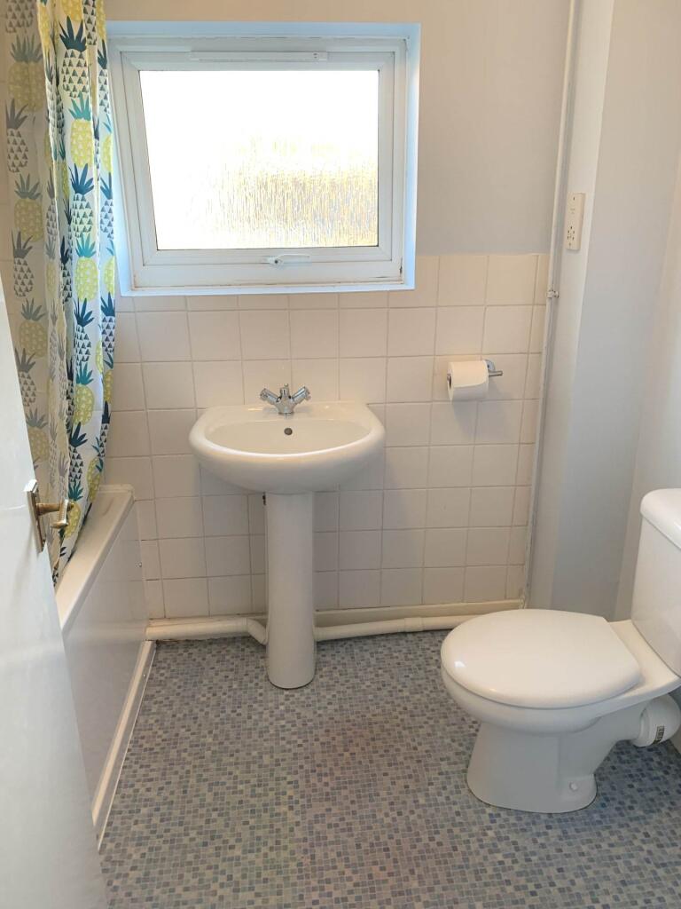 House in Hemel Hempstead - More
