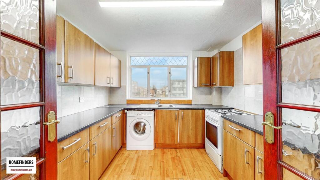 Apartment in London, Maryland - View 5