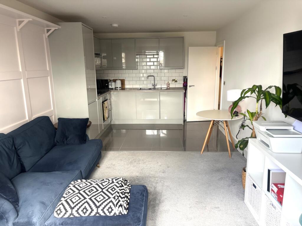 Main image of property: Seafarers Court, 12-14 Queens Terrace, Southampton, Hampshire, SO14 3SG