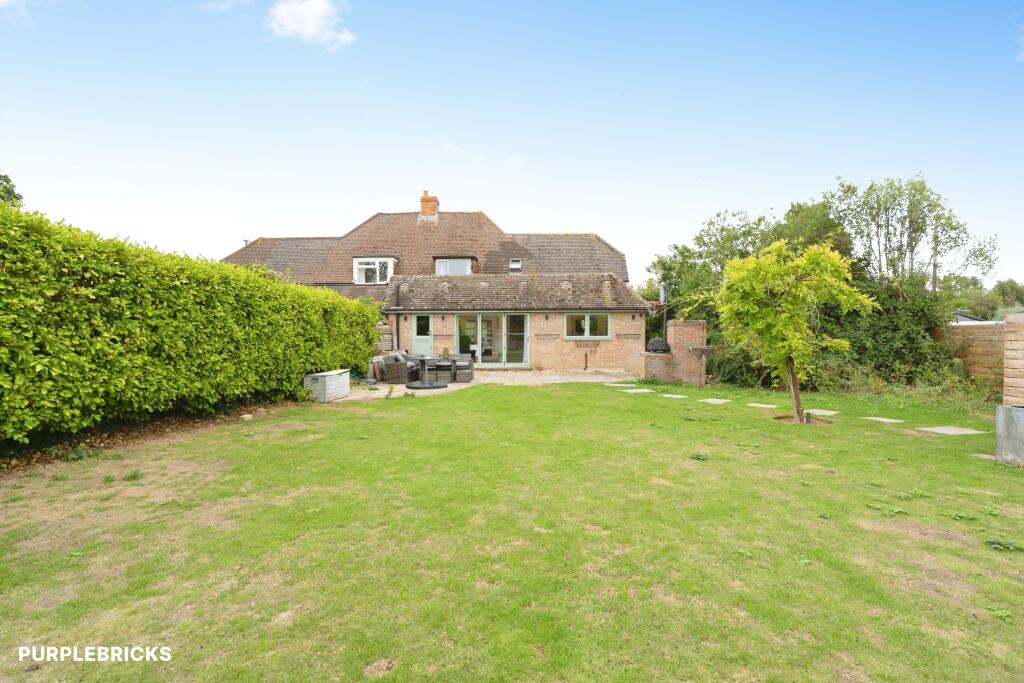 House in Portsmouth - More
