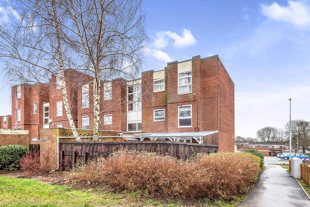 Main image of property: 32 Beaconsfield, Telford TF3 1NG