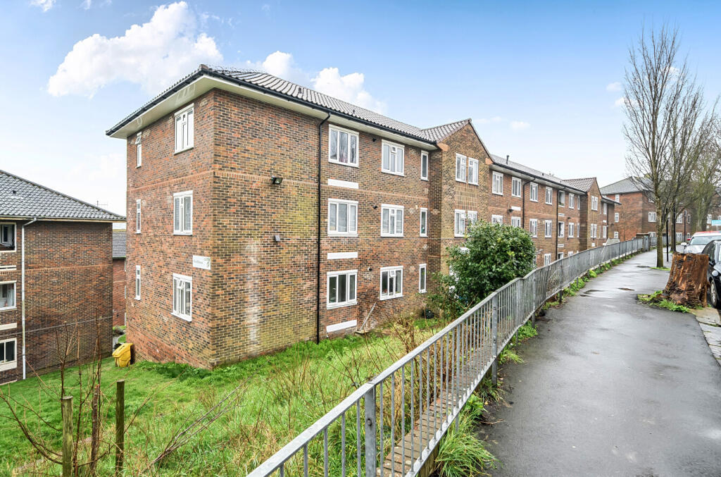 4 bedroom flat for rent