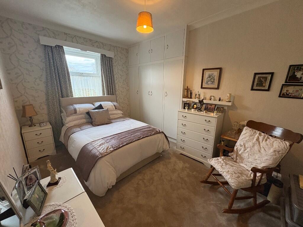 House in Skipton, Carleton - More