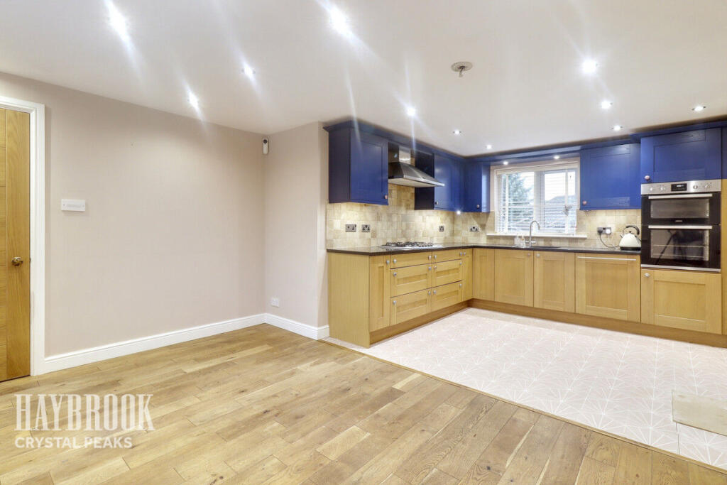 House in North East Derbyshire, Killamarsh - More