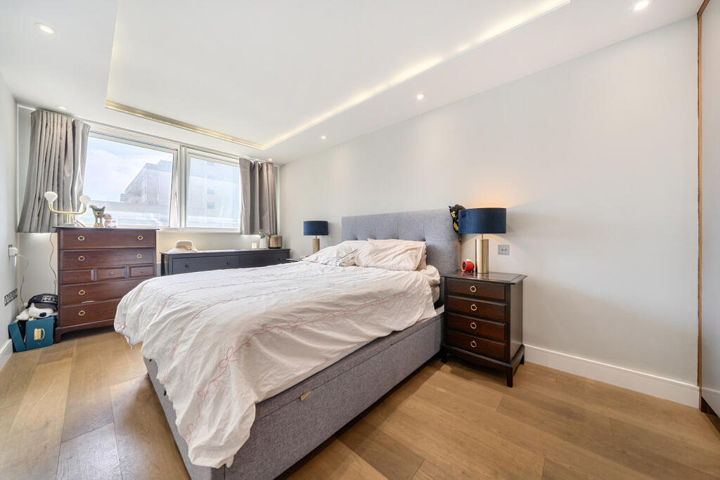 Apartment in London - View 5