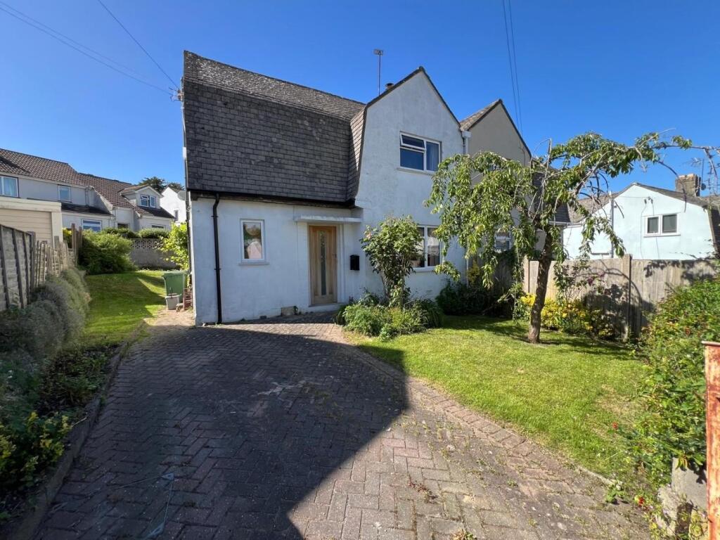 Main image of property: Cambridge Avenue, Dursley GL11