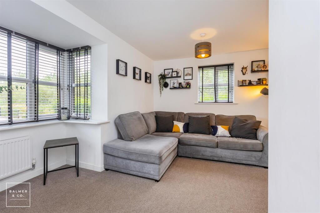 House in Wigan, Westleigh - More