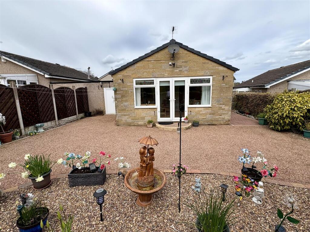 Additional image 17 of Oakleigh Avenue, Clayton, Bradford