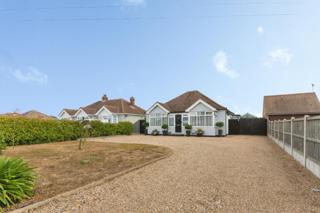 Main image of property: Thorpe Road, CLACTON-ON-SEA, Essex, CO15