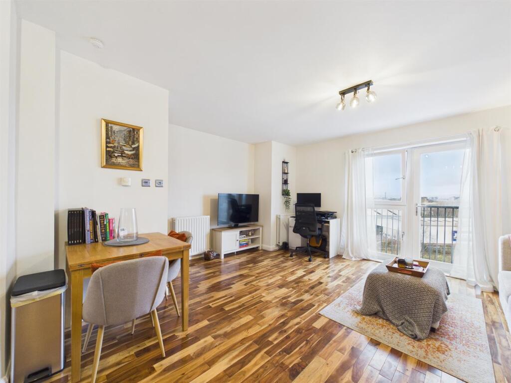 Apartment in Glasgow - View 4