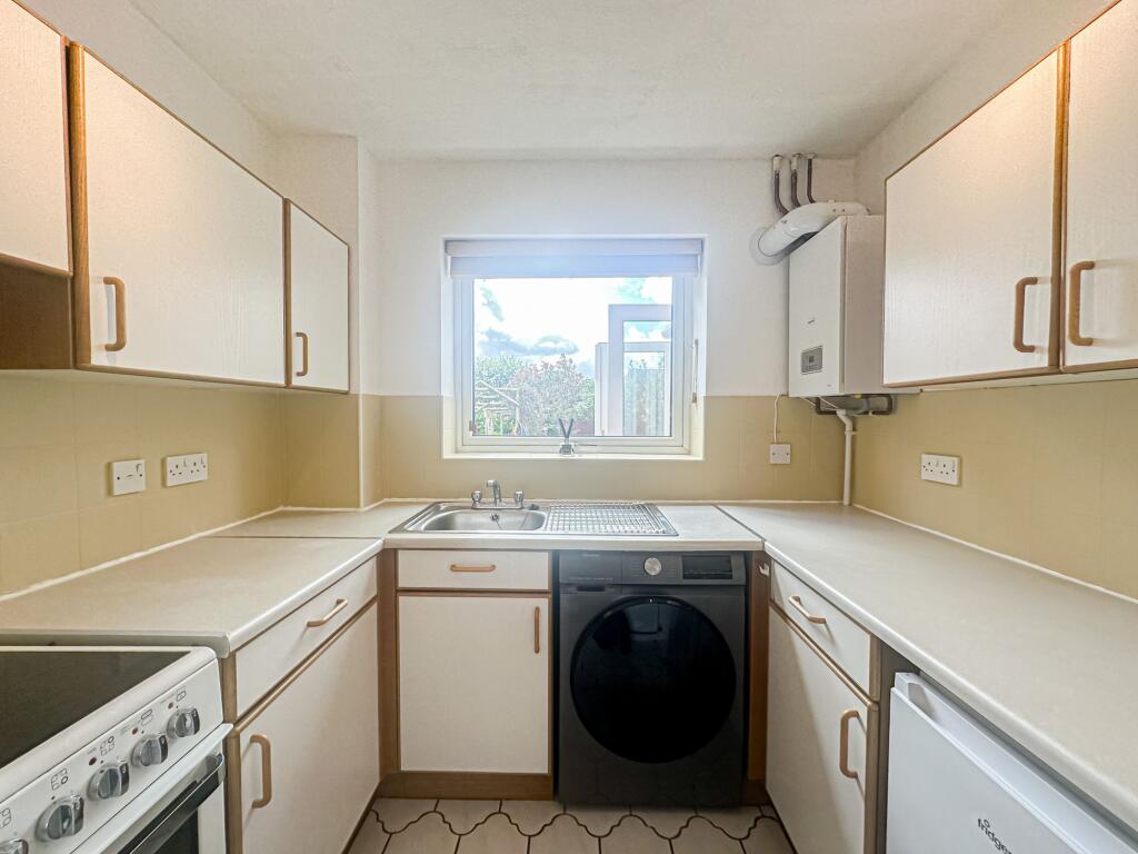 Colliery Green Drive, Little Neston, CH64 - More