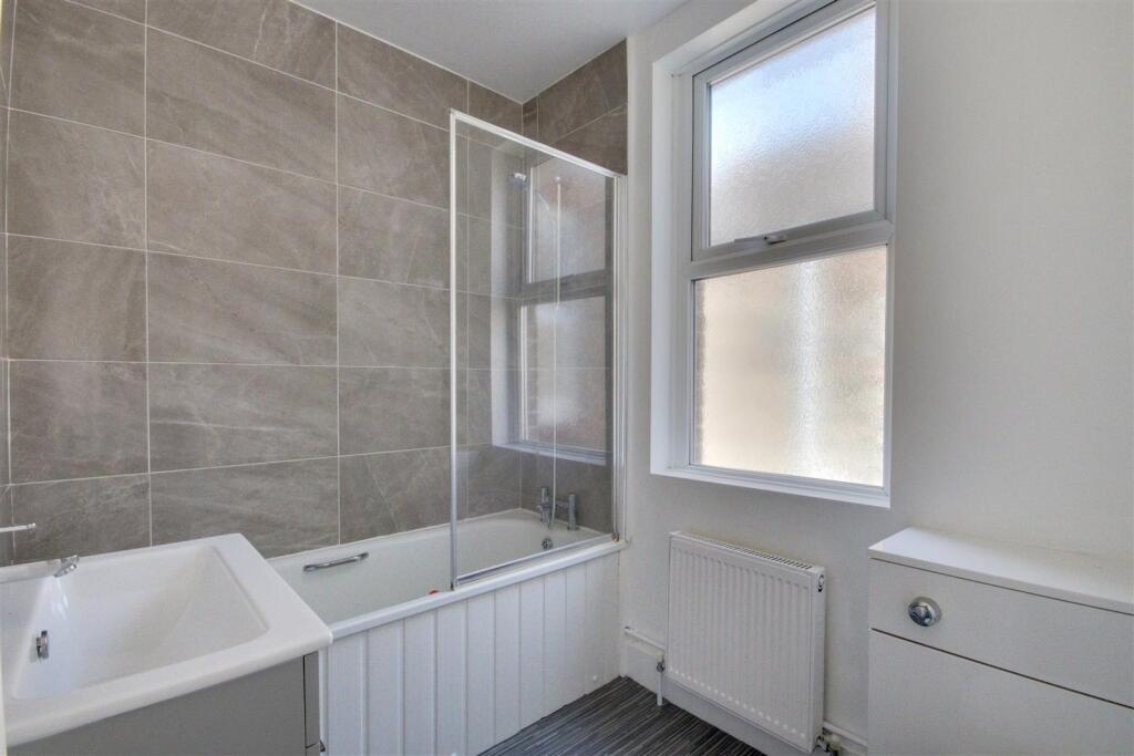 Pavilion Road, Worthing, BN14 photo 4