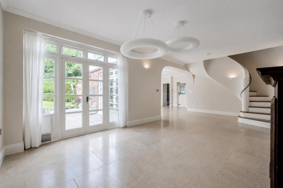 House in Guildford - View 2