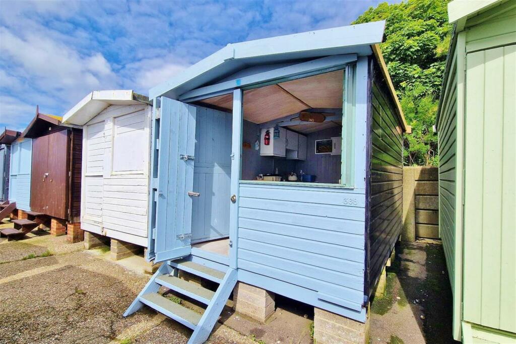 Studio other on High Wall, Frinton-on-Sea, Essex, £21,000