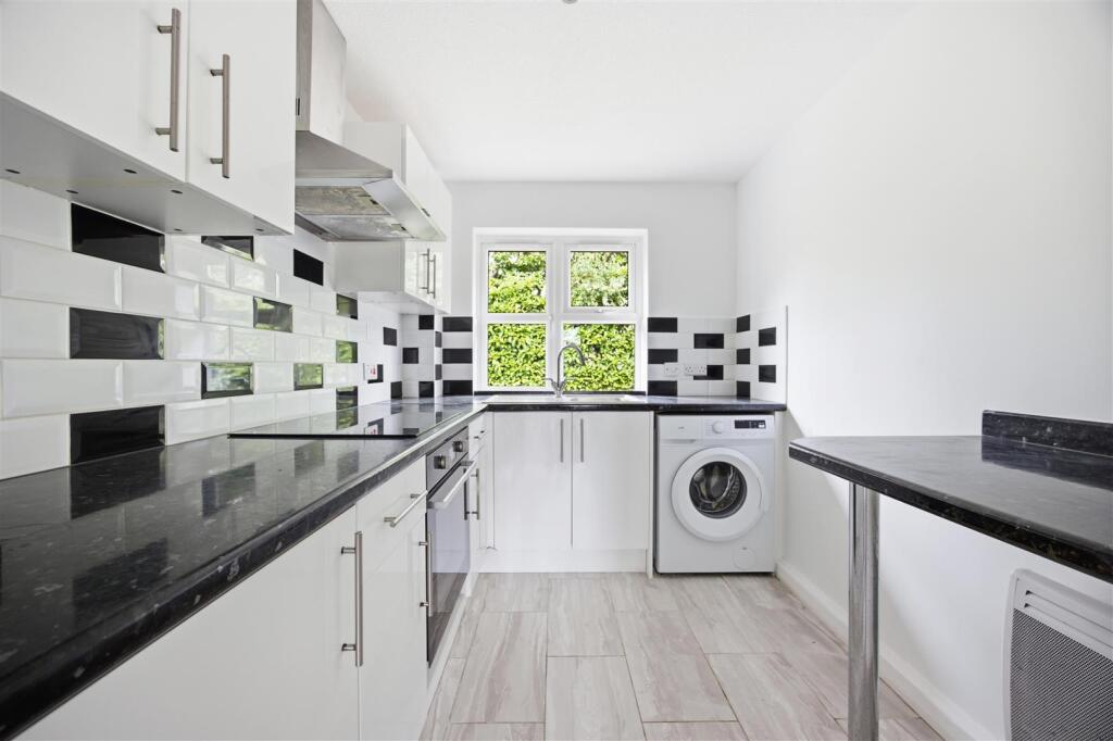 Apartment in London - View 2