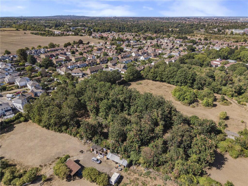 Stock Lane, Wilmington, Kent, DA2 - More