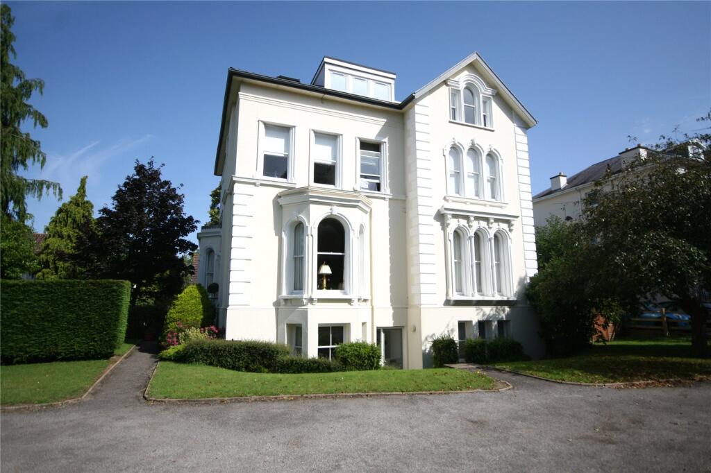 Apartment in Gloucester - View 2