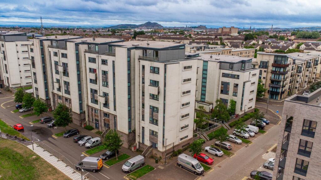 Main image of property: 4/19 Colonsay View, West Granton, Edinburgh, EH5