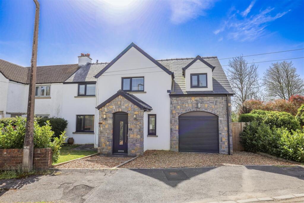 Main image of property: 11 Porth-Y-Green Close, Llanblethian, Cowbridge, Vale Of Glamorgan, CF71 7JR