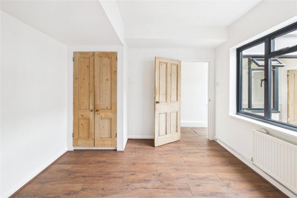 Apartment in London - View 3