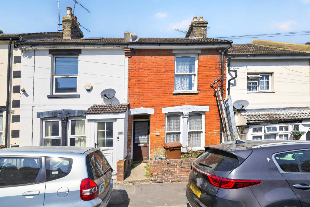 House in Chatham, Luton