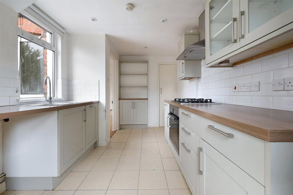 House in Mole Valley, Rose Hill, Dorking - View 3
