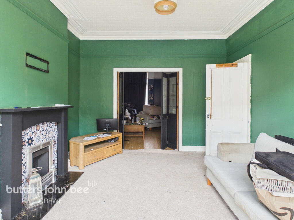 Walthall Street, Crewe photo 4