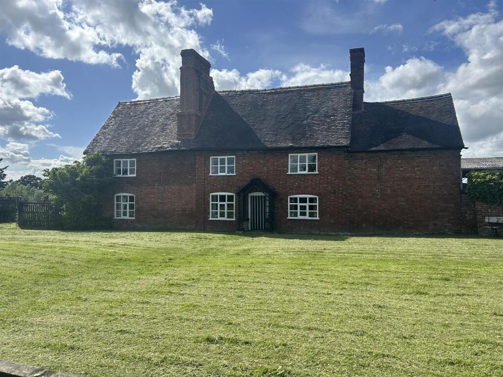 House in East Staffordshire, Abbots Bromley - More