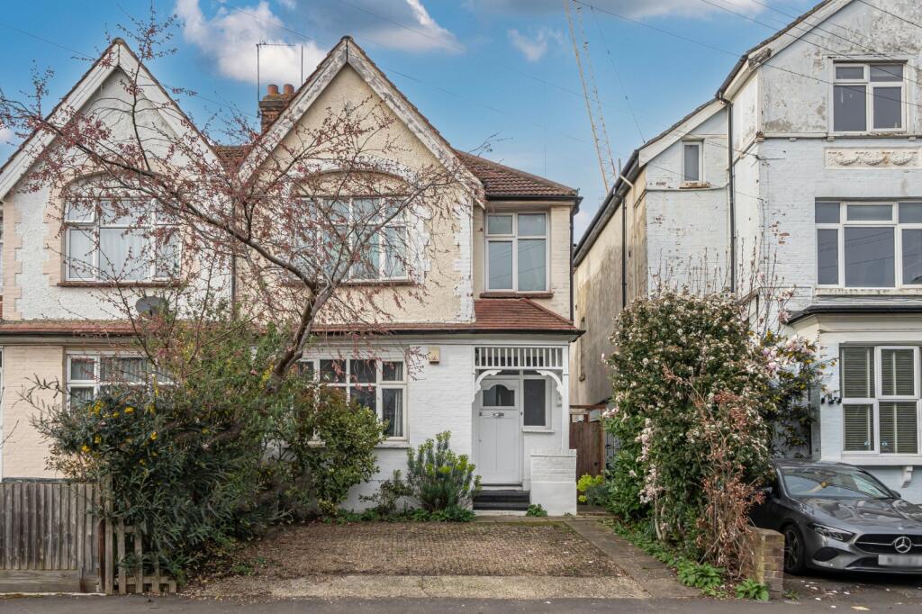 Main image of property: The Limes Avenue, London, N11