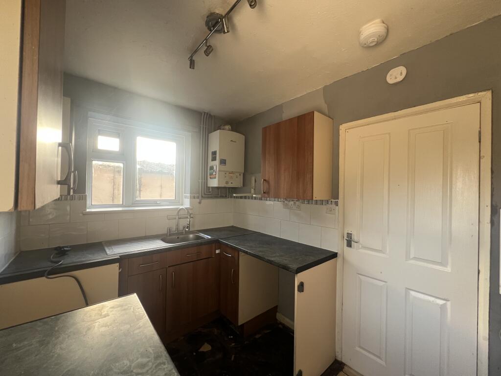 House in Stoke-on-Trent - View 5
